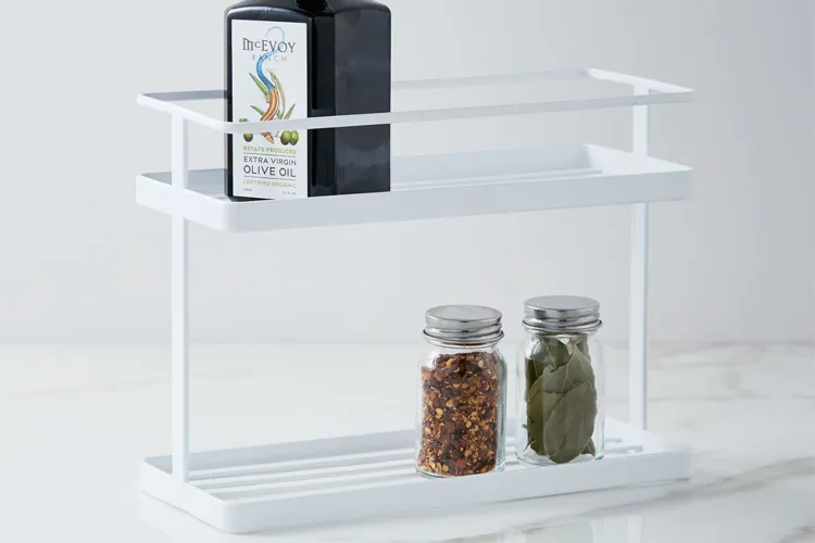 solutions rangement cuisine petite armoire jusqu'au plafond gain de place