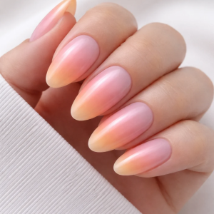 Ongles été 2026 : 16 idées tendances que tout le monde copie